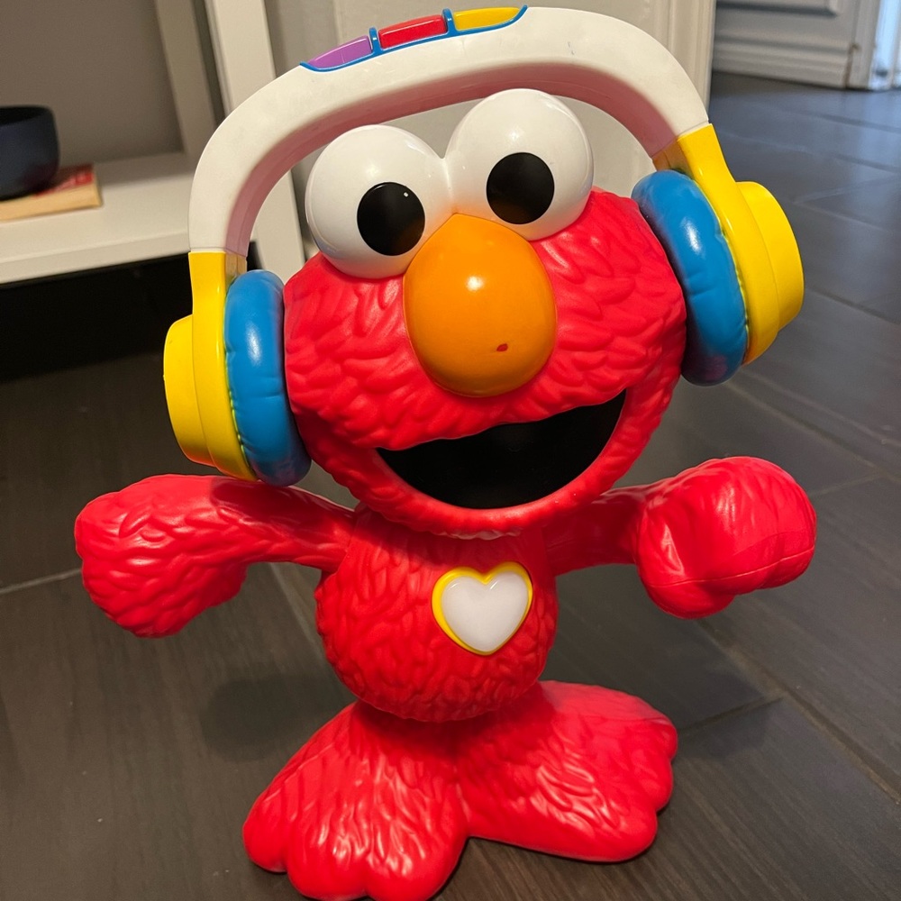 Sesame Street Let's Dance Elmo